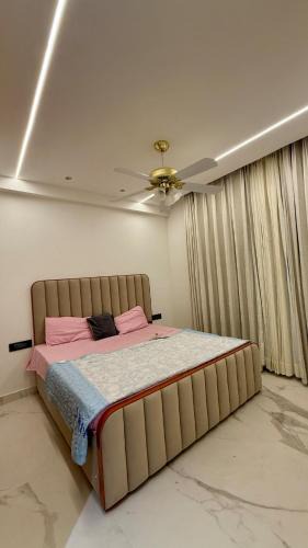 Kharar Apartment | Cozy Room