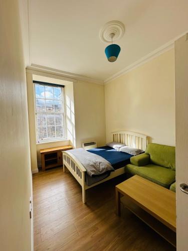 City Centre Glasgow House | Cozy Room In Sauchiehall Street