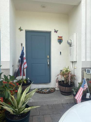 Florida City House | Cozy rooms close to Florida Keys and more