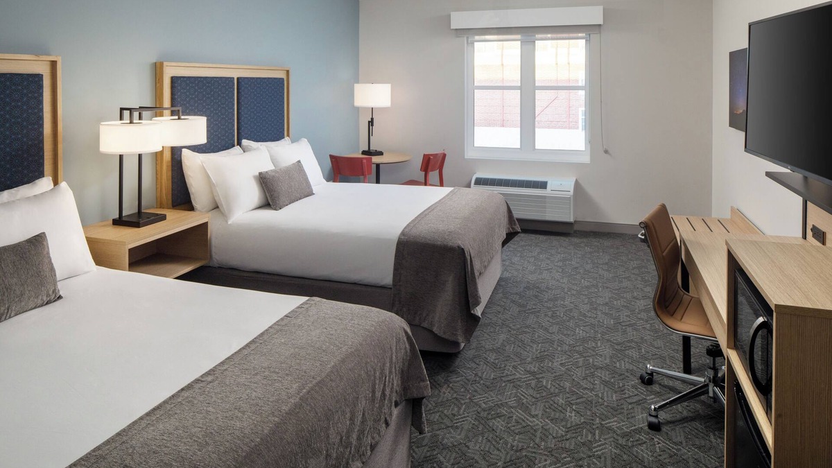 Orono Hotel | Cozy Rooms & Modern Amenities inside UMaine - Orono Campus! Parking