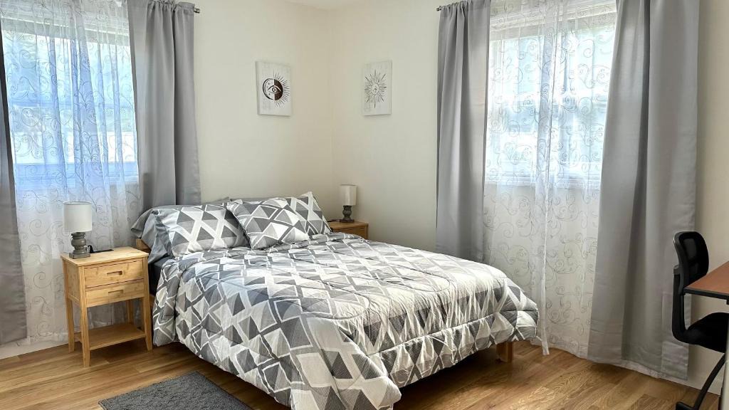 Temple Terrace House | Cozy Rooms near Busch Gardens