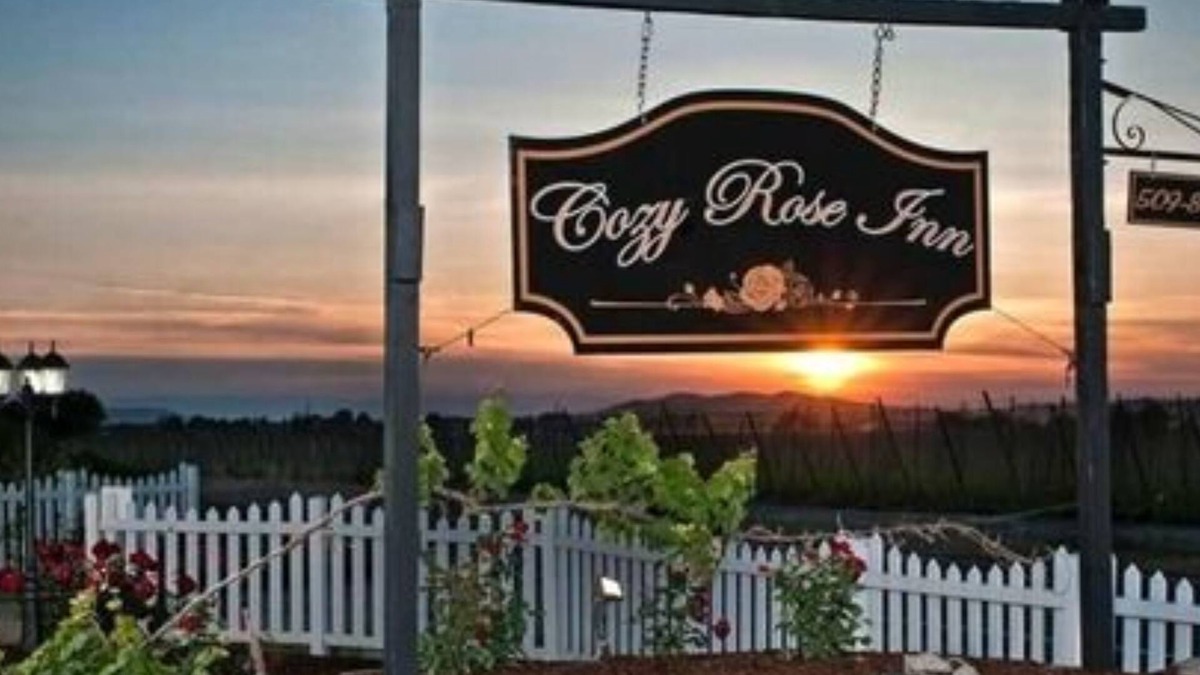 Grandview Bed & Breakfast | Cozy Rose Inn