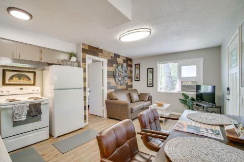 Roseburg House | Cozy Roseburg Home with Fire Pit and Gas Grill!