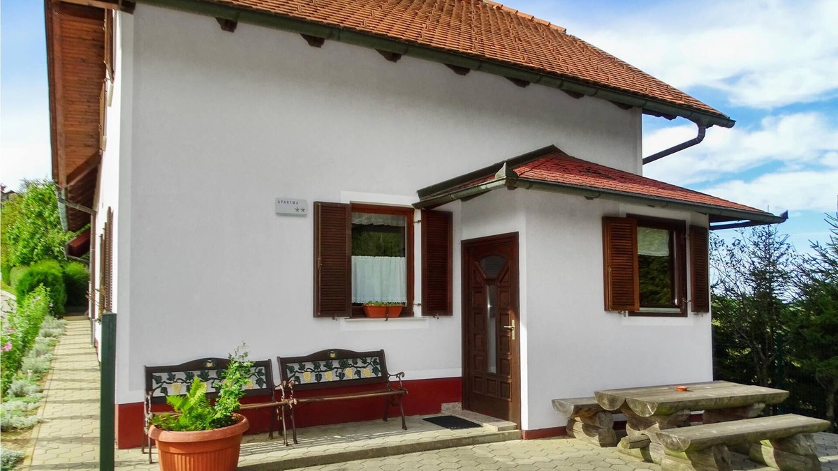 Gorisnica House | Cozy rural house overlooking the green hills.