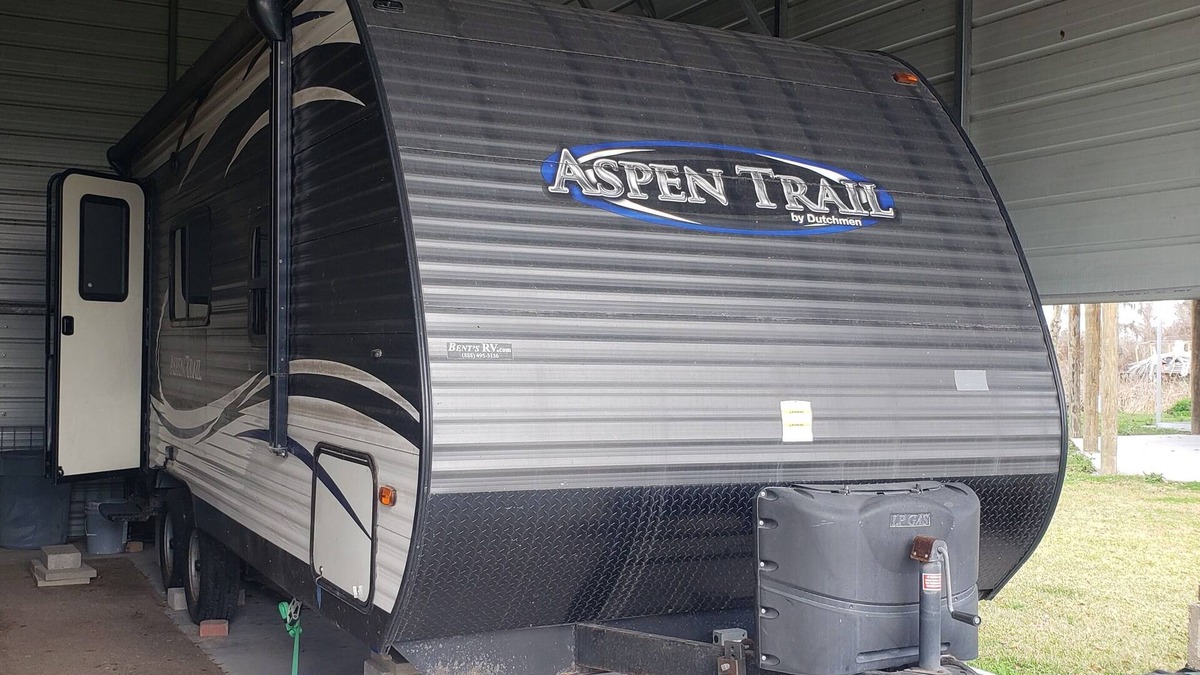 Theriot House | Cozy RV with WiFi and AC in charming Theriot
