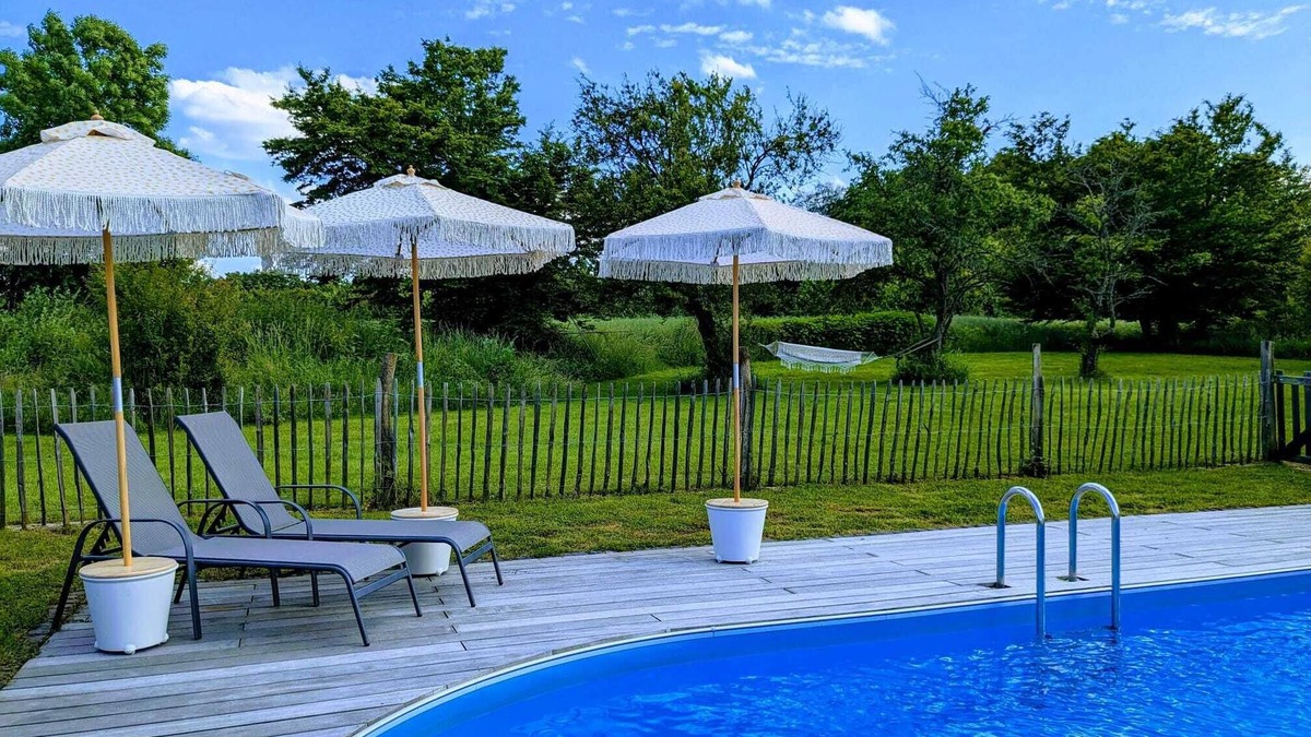 Heilberscheid House | Cozy RV with WiFi, Pool and AC in charming former farm Heilberscheid