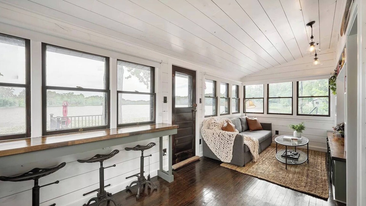 Leesburg Cottage | Cozy & Scenic Lakeside Retreat