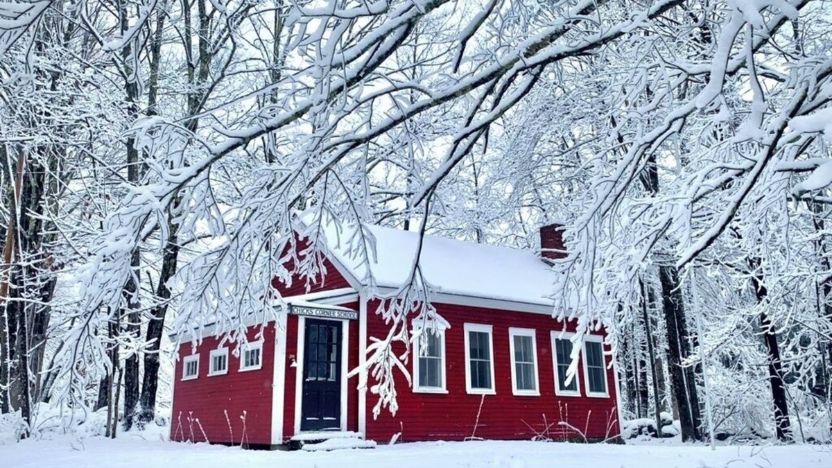 Sandwich Cottage | Cozy Schoolhouse in charming Sandwich with WiFi, AC