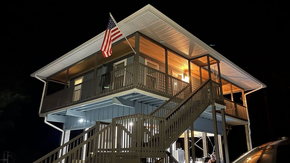 Perry House | Cozy secluded beach cottage in Keaton Beach