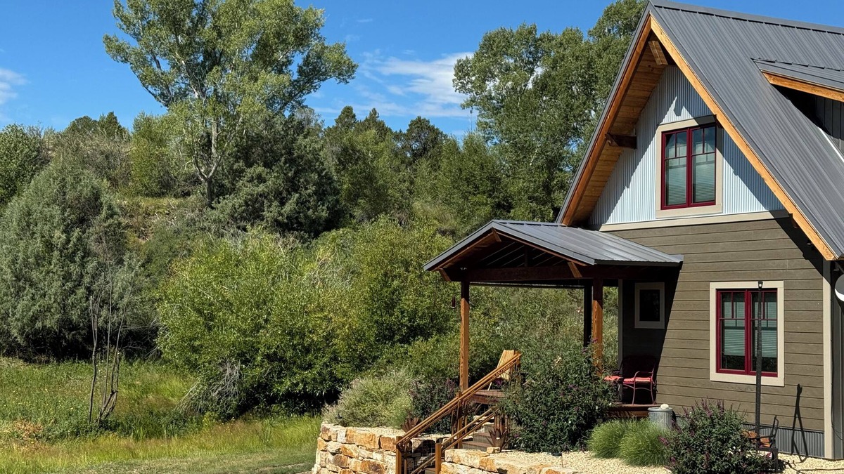 Salida House | Cozy, secluded home close to everything. 15 min to town and skiing.