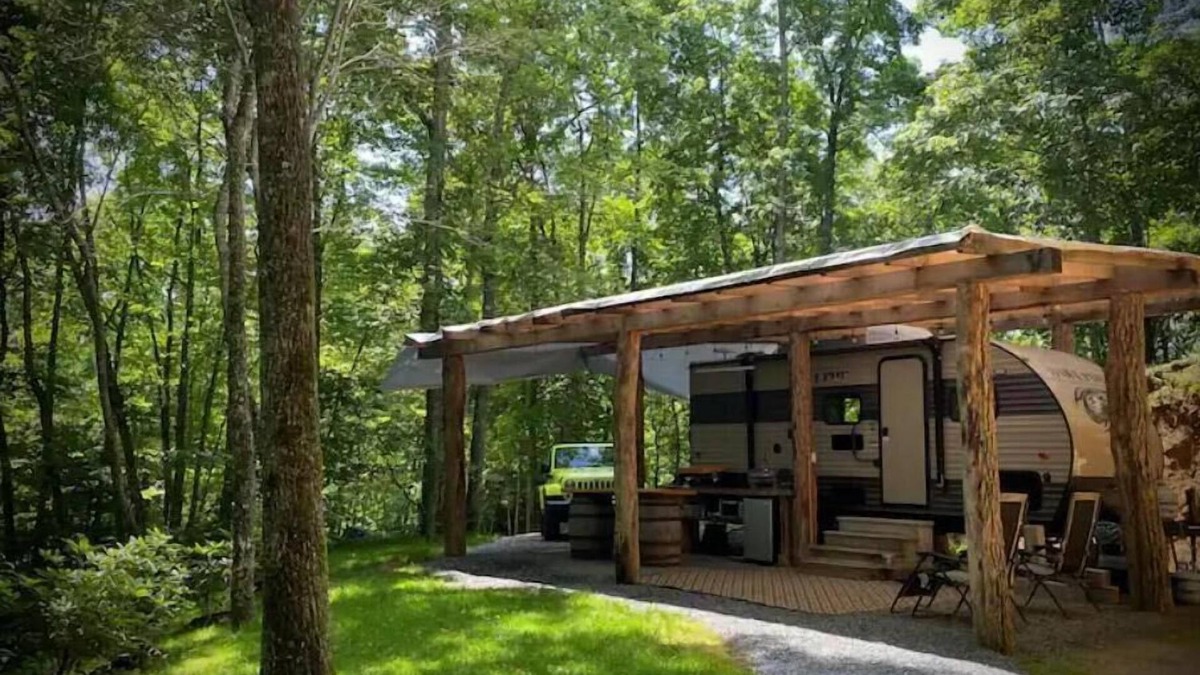 Bryson City House | Cozy & Secluded Nantahala hideaway