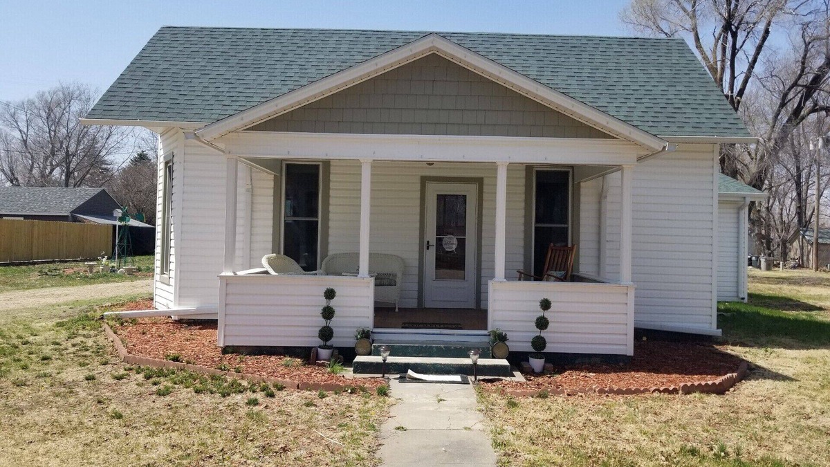 Shelton House | Cozy Shelton Cottage- Peaceful Getaway!