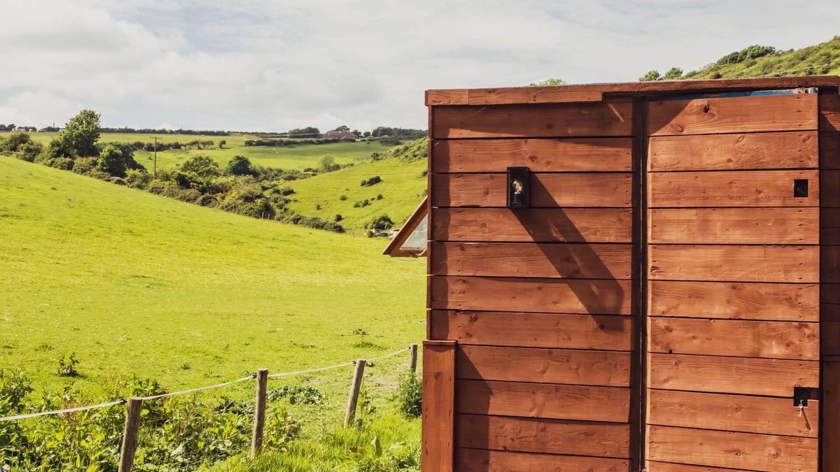 Alfriston Cabin | Cozy shepherds hut in the stunning village of Alfriston