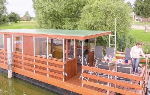 Neustrelitz Boat Rental | Cozy Ship In Neustrelitz With Wifi