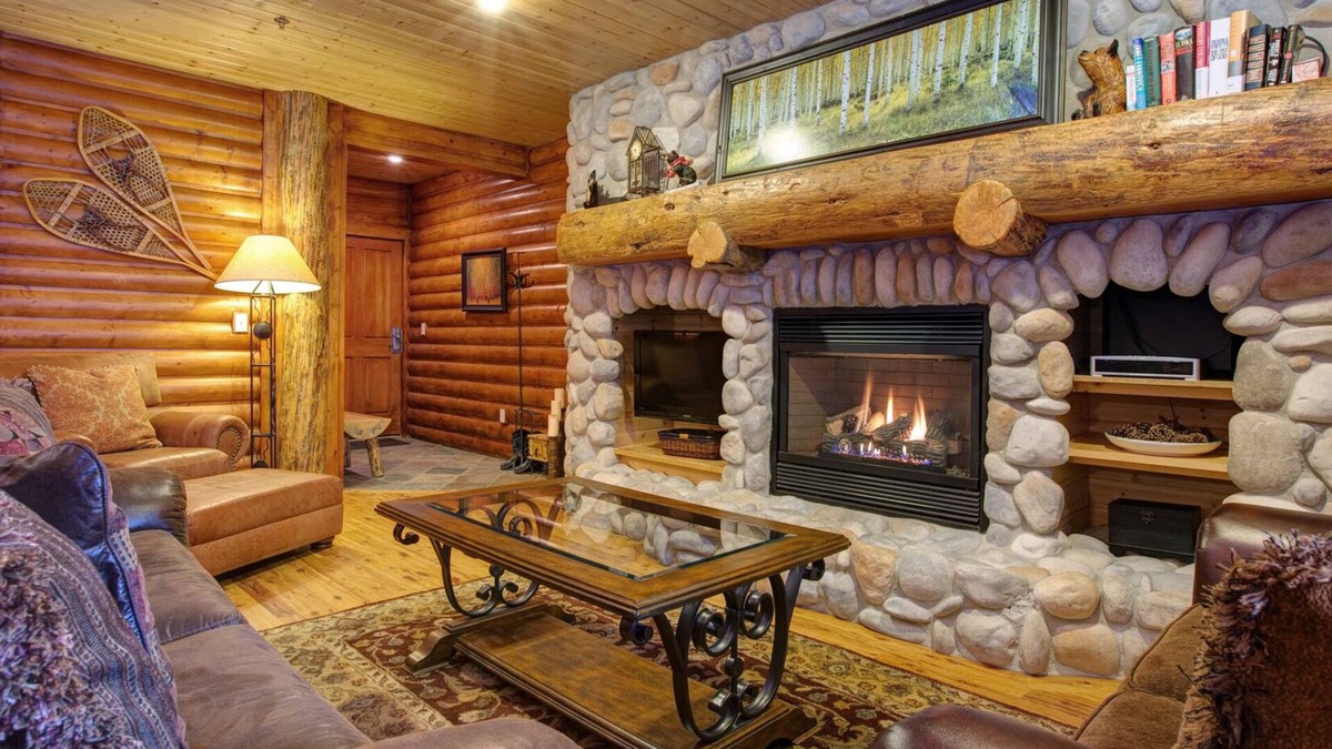 Deer Valley Condo | Cozy Silver Lake 2BR steps from lifts, dining, shops. Hot Tub, Pool, BBQ, WiFi