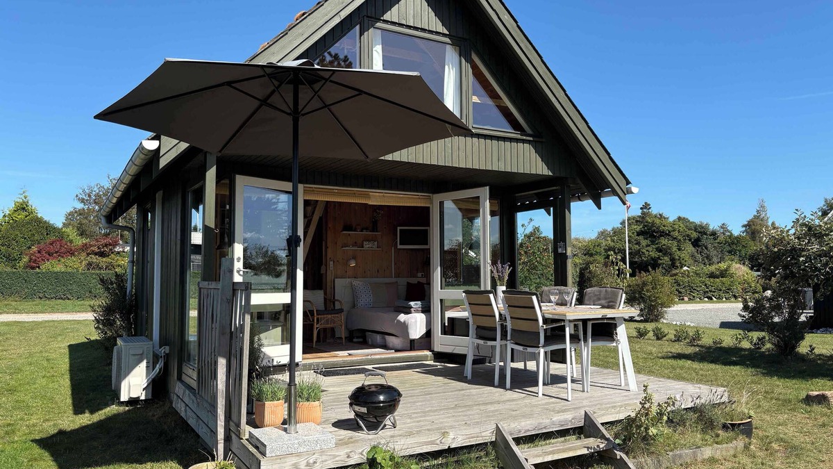 Kegnæshøj Cottage | Cozy small holiday home with sea view