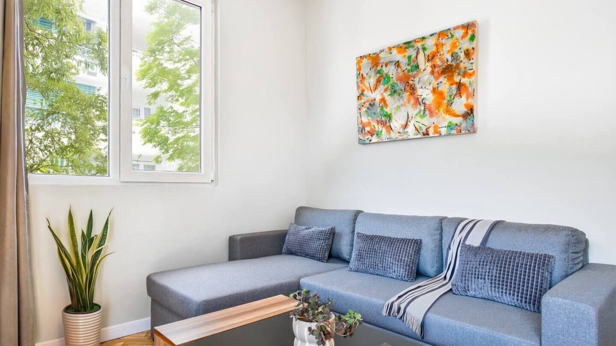 Lozenets Apartment | Cozy Sofia Retreat: Park & Metro Nearby | Washer & Modern Bathroom Included