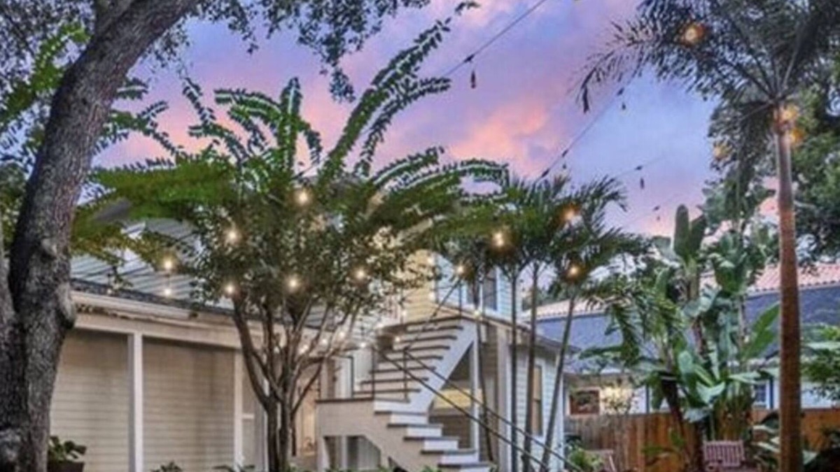 Palma Ceia Cottage | Cozy South Tampa Boho Guest Cottage