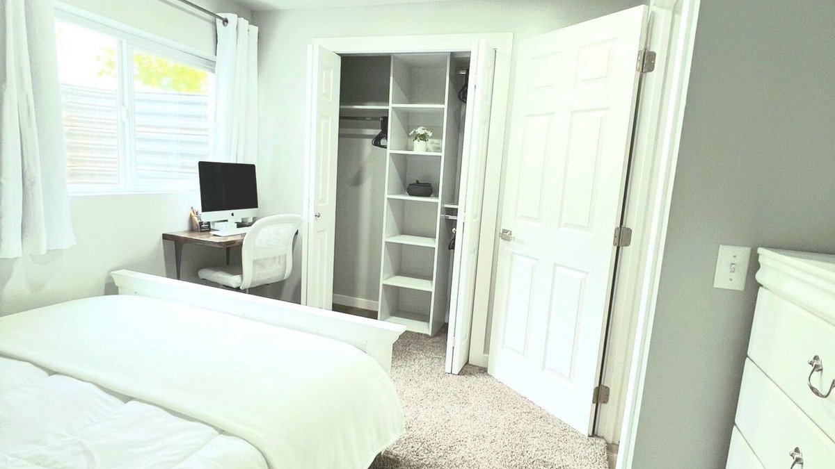 West Jordan House | Cozy Space - Bookings from one night onwards