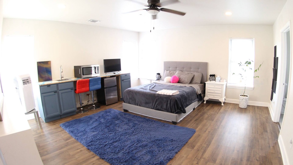 Eastside Promise Neighborhood House | Cozy space minutes from downtown