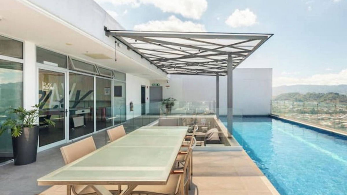 San Pedro Apartment | Cozy Space w/Rooftop Pool + Gym