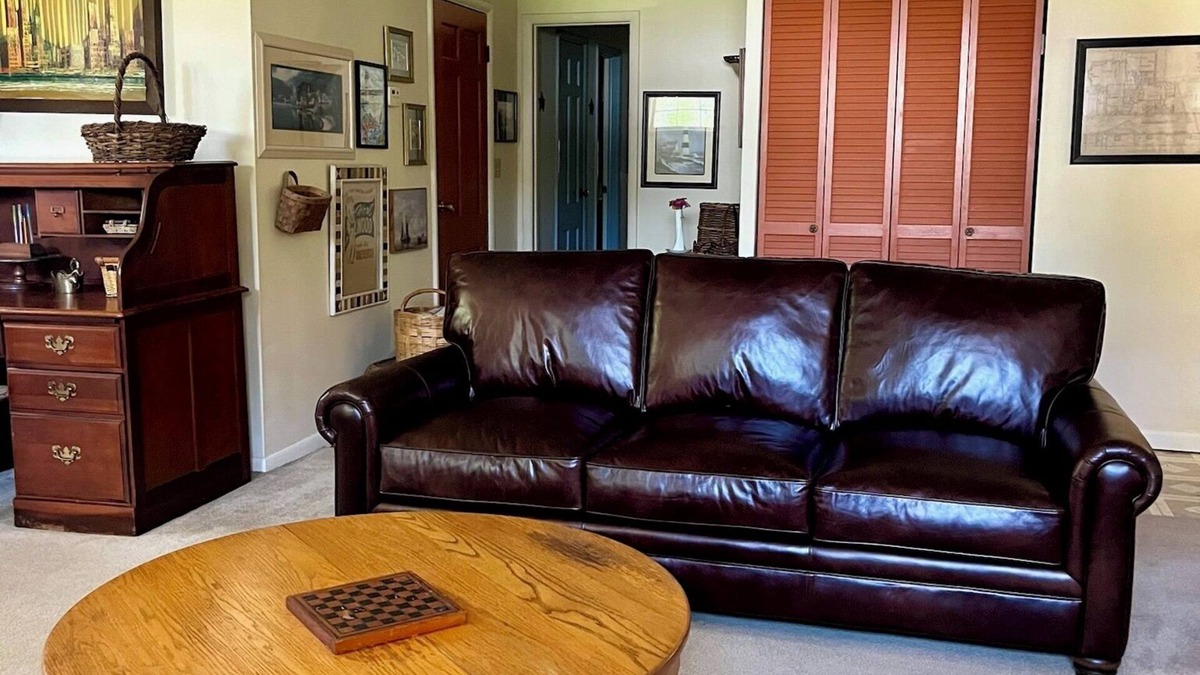 Winfield House | Cozy & Spacious 2Bed, 2Bath in the heart of Winfield