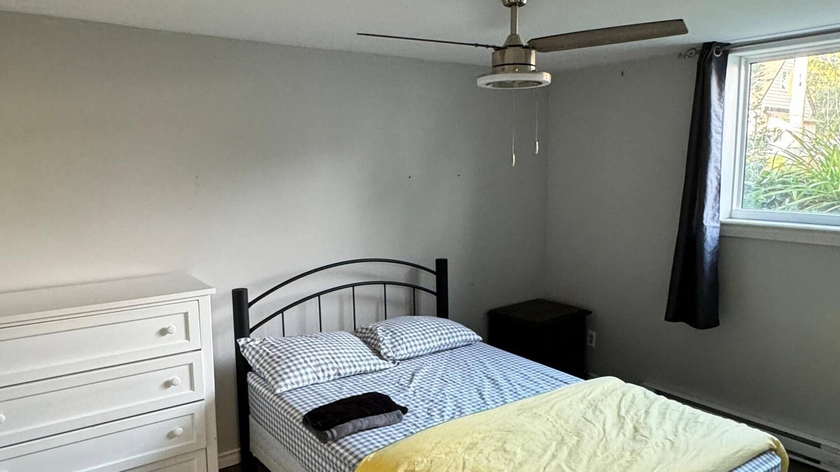 Kingston House | Cozy Spacious 2bedroom fully Equipped Basement in Kingston Downtown