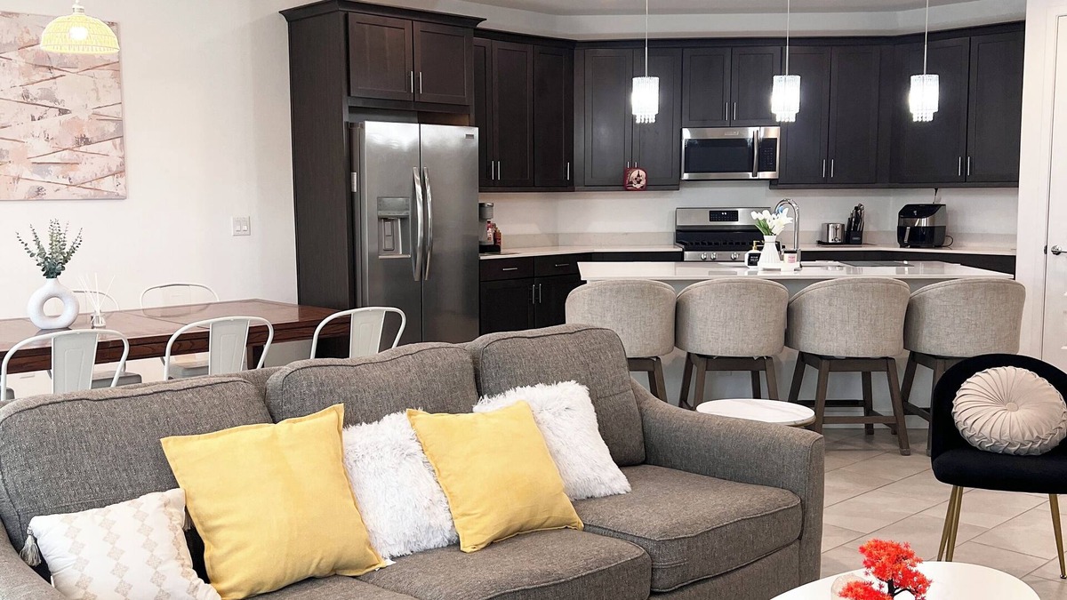 South Mountain House | Cozy, spacious and modern 4-bedroom new built house