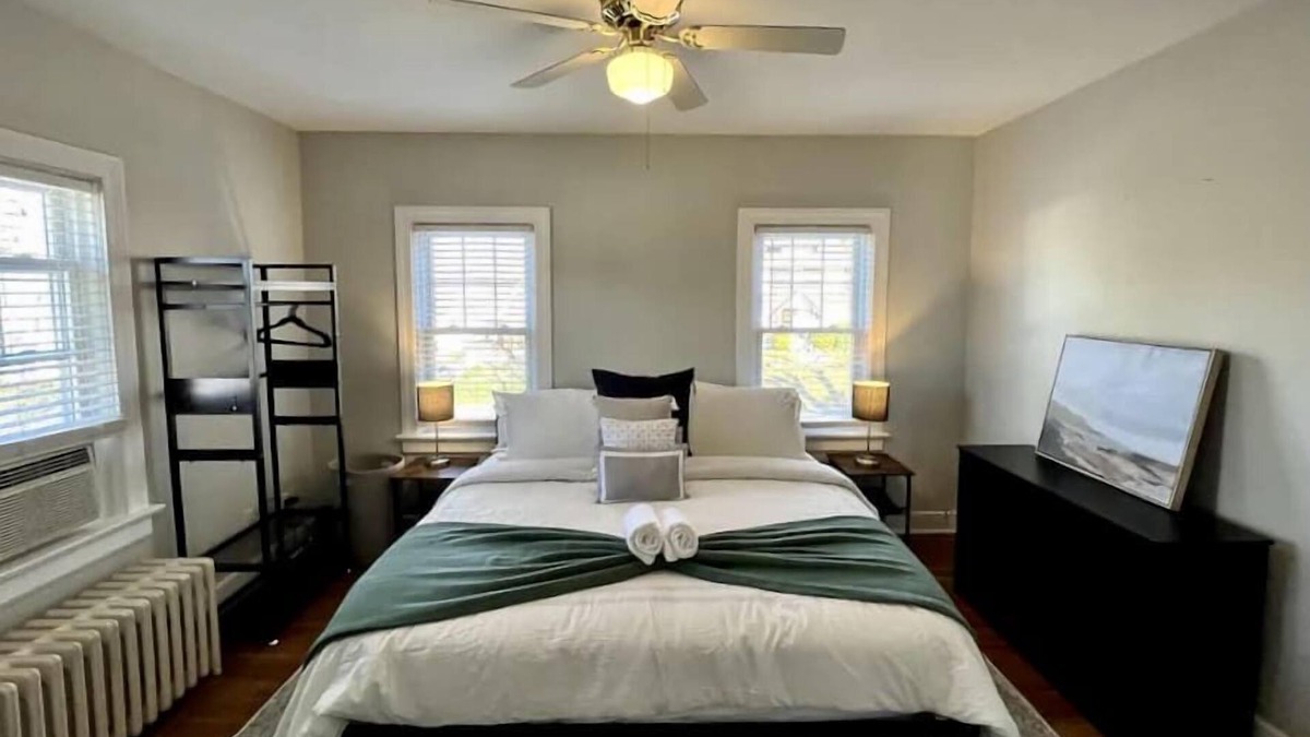 Highlands Douglass Apartment | Cozy & Spacious Apt | King Beds & Free Parking