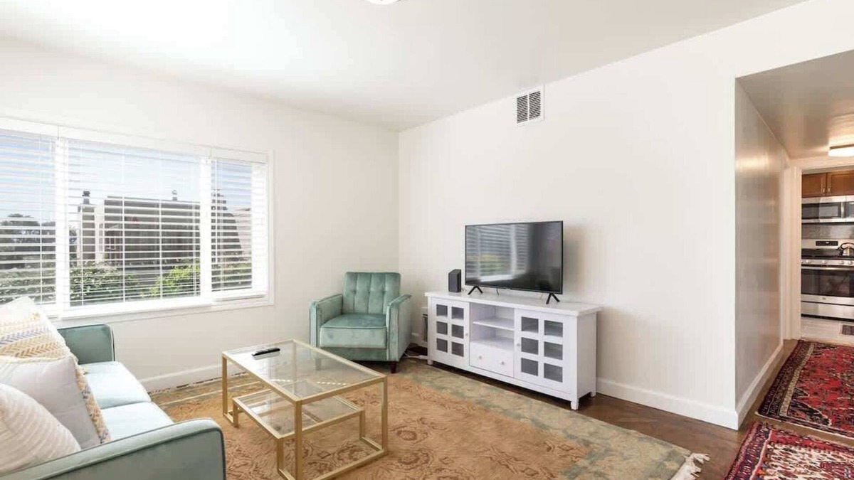 Lone Mountain Apartment | Cozy Spacious Furnished 1BR-APT in the Heart of SF