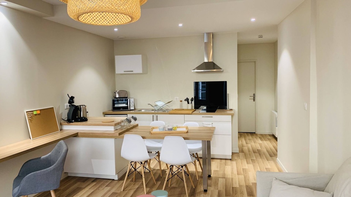 Sablon - Trudaine Apartment | "Cozy spirit" on central plateau