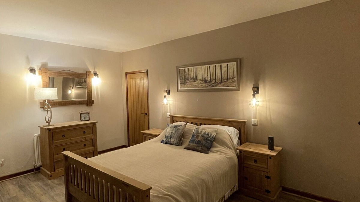 Wem Apartment | Cozy stable conversion in a lovely area surrounded by beautiful walks!
