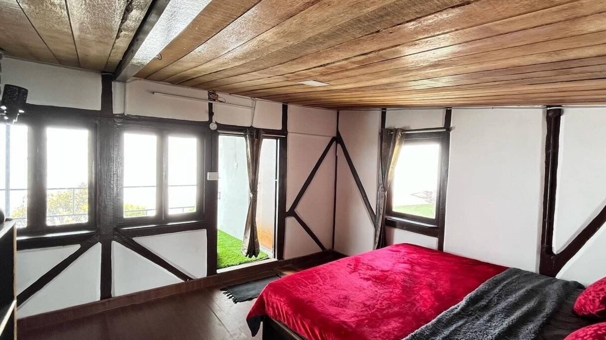 Vattakanal Bed & Breakfast | Cozy Stay Above the Clouds | Misty Mountain Views & Delicious Home Food