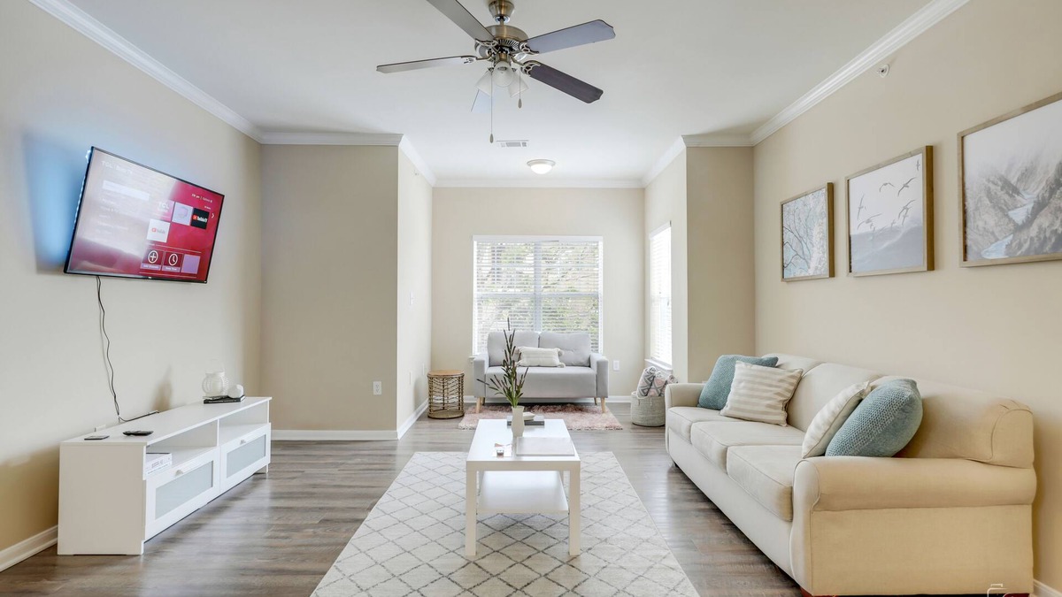 The Colony Apartment | Cozy Stay minutes from The Star! W/Pool & Gym - Near Top Golf and PGA Frisco!