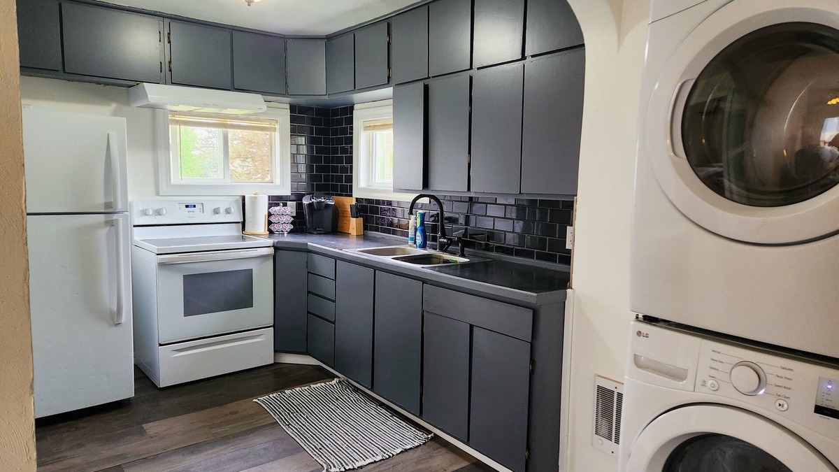 Dickinson Condo | Cozy stay near Dickinson State University