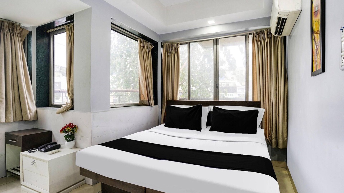 J B Nagar House | Cozy Stays at Andheri Near Mumbai Airport