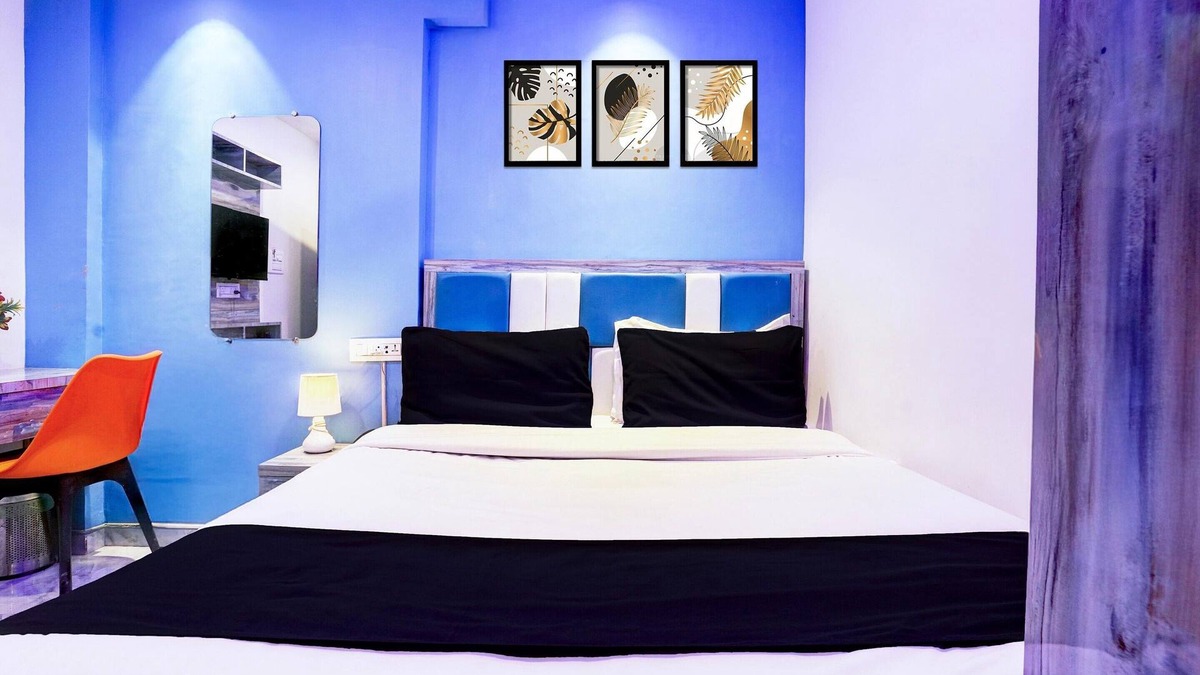Malad East House | Cozy Stays at Goregaon Near Film City Mumbai