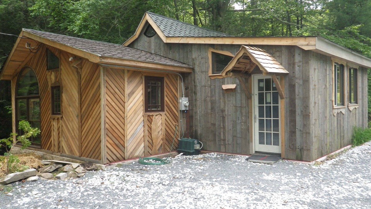 Fairfield Cabin | Cozy streamside cabin, convenient to Ski Liberty and Gettysburg