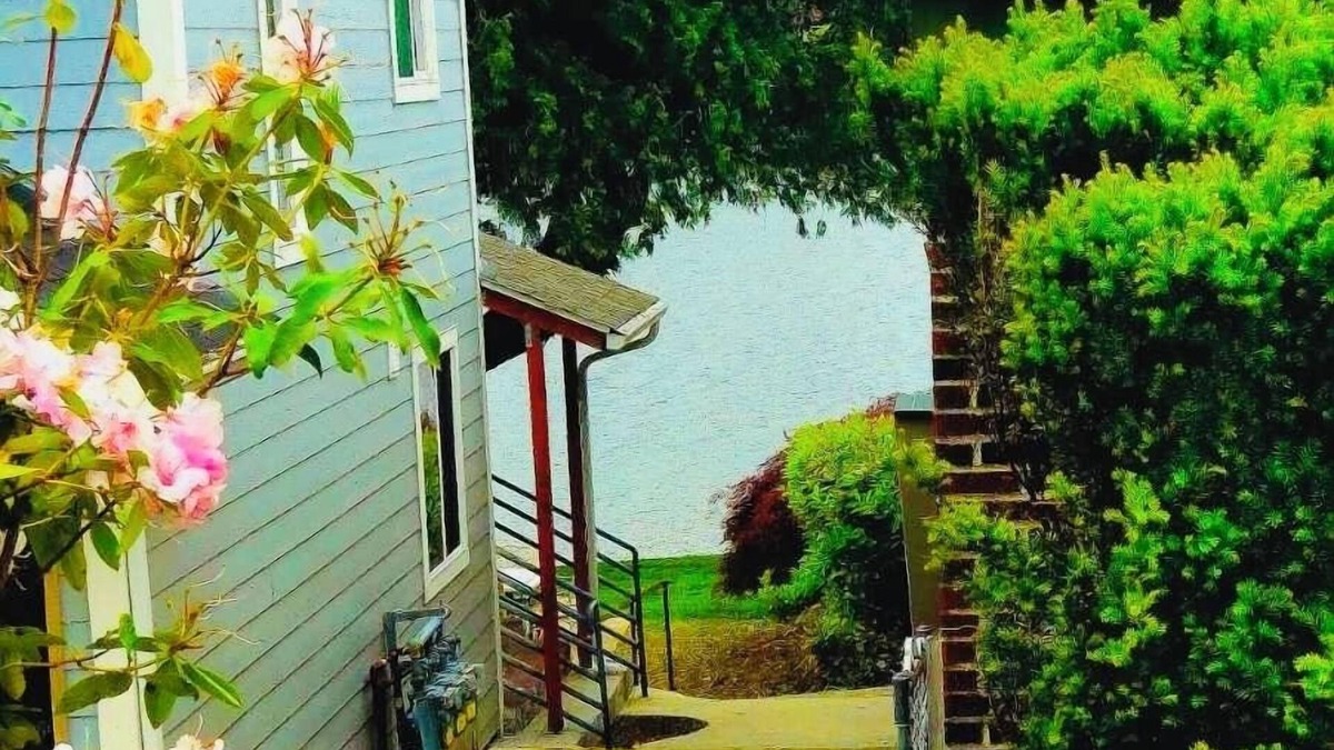 SeaTac Apartment | Cozy Studio 1BR, Home Lake View Full Access to Lake 6min to Airport.