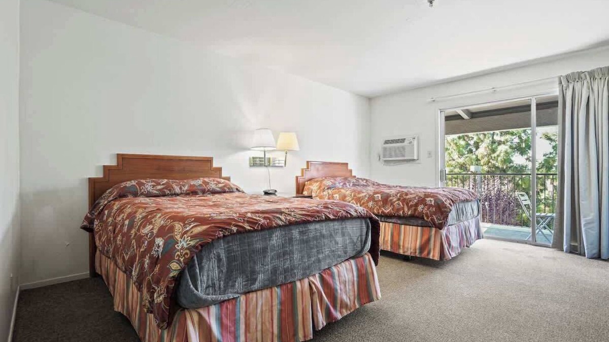 Fremont House | (Cozy studio, 2BED, 1BA, No kitchen)