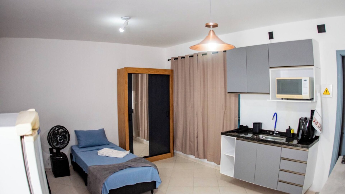 Conceicao Apartment | Cozy studio 30 seconds from Bosque and everything you need within a 2-minute walk!