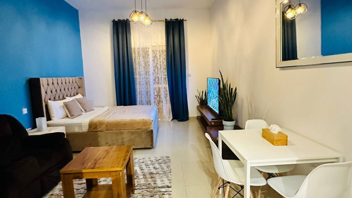 Al Hamra Village Apartment | Cozy studio with WiFi and fitness room with stunning lagoon view