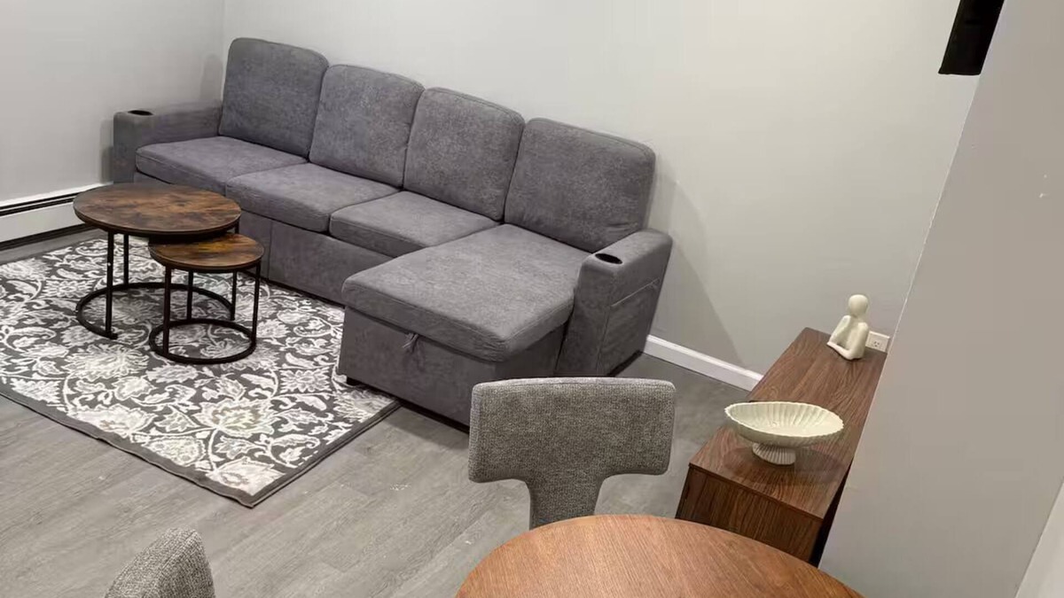 Central Islip Apartment | Cozy studio apartment