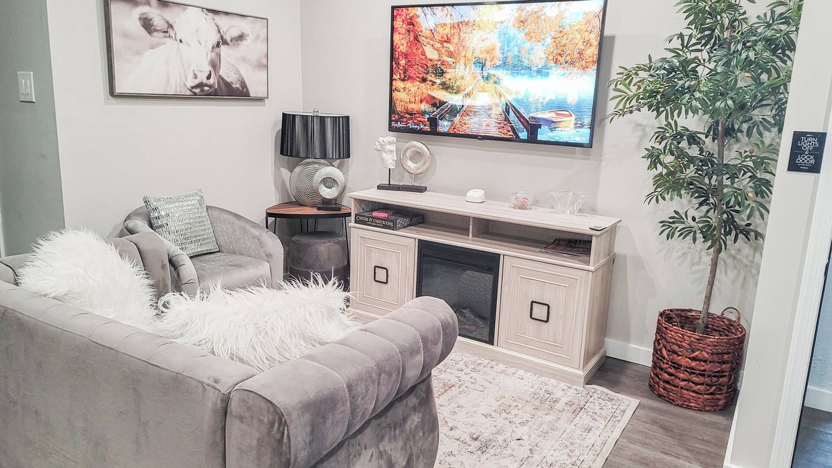 York Apartment | Cozy Studio Apartment