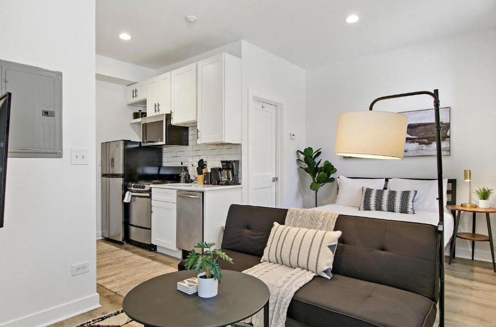 Buena Park Apartment | Cozy Studio Apt with In-Unit Laundry and Wi-Fi! - Montrose 111