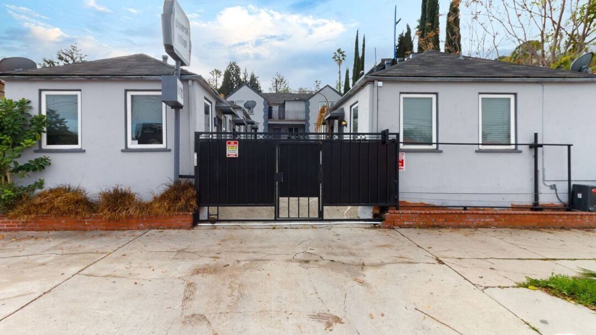 Studio City Apartment | Cozy Studio City Studio Single