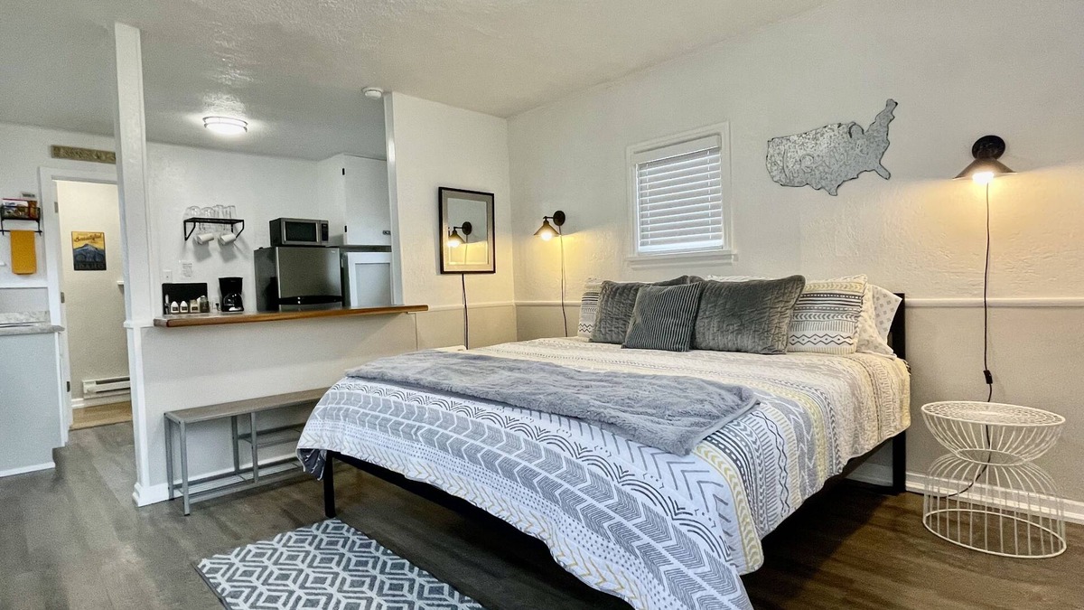 Twin Falls House | Cozy Studio Cottage - Downtown Twin Falls