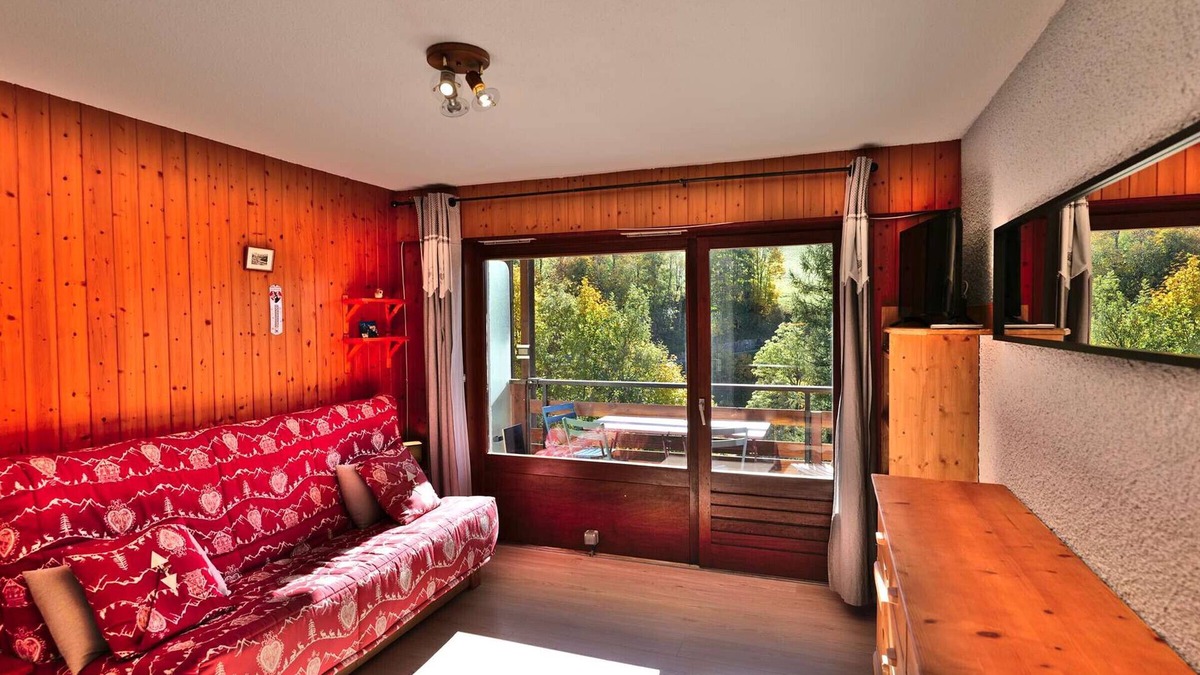 Le Chinaillon Apartment | Cozy studio for 4 with balcony, peaceful and near slopes