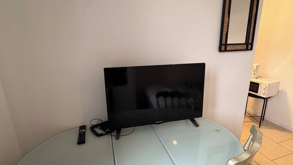 Montmagny Apartment | Cozy studio for 2 - Near Paris (15 min), CDG Airport, Stade-de-France