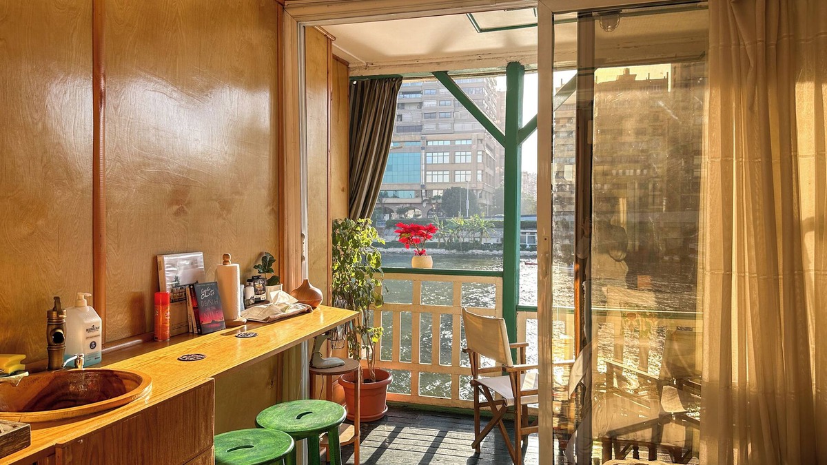 Gezira House | Cozy Studio - Houseboat65, Zamalek Island - Central Cairo